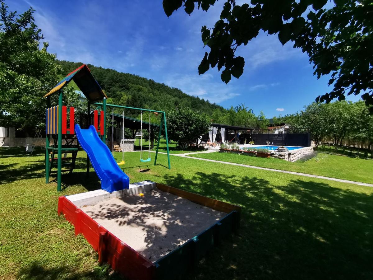 Mila Holiday Home Lohovo Luaran gambar