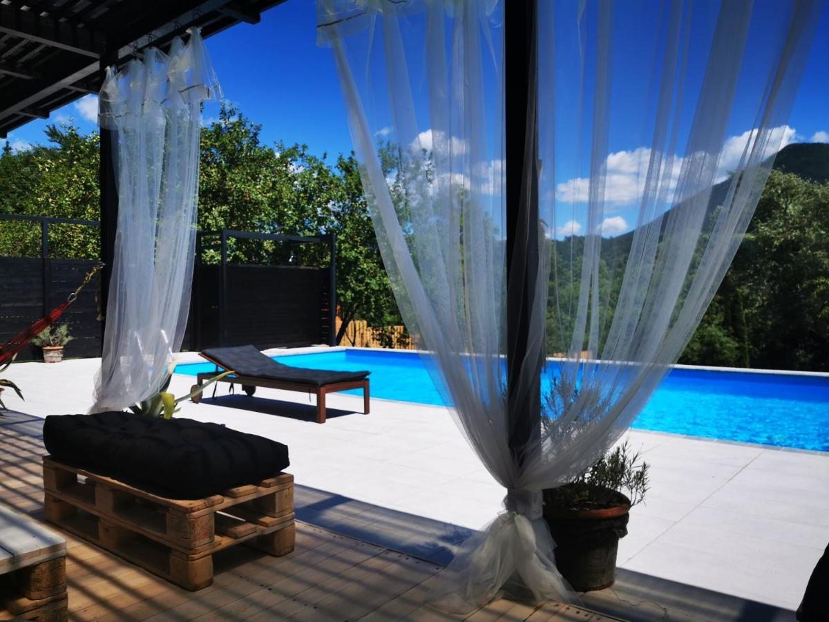 Mila Holiday Home Lohovo Luaran gambar